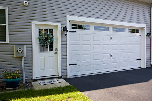 24/7 Emergency Garage Door Panel Replacement experts in Banner Elk, NC